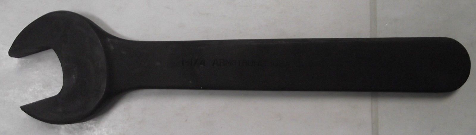 Armstrong 31-040 1 1/4″ Single Head Open End Wrench USA Fashion