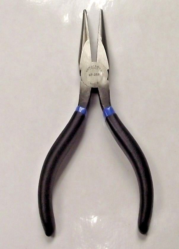 Armstrong 67-255 5-9/16″ Chain Needle Nose Pliers USA on Sale