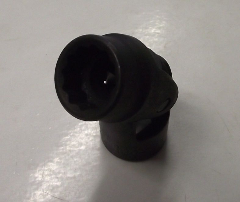 Armstrong  Tools 20-518  1/2″ Drive 9/16″ Universal Socket Black Oxide 12pt USA Fashion